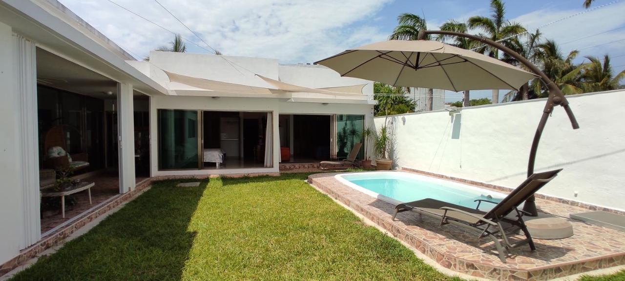 Casa Abril Cozzy Suites Канкун Экстерьер фото
