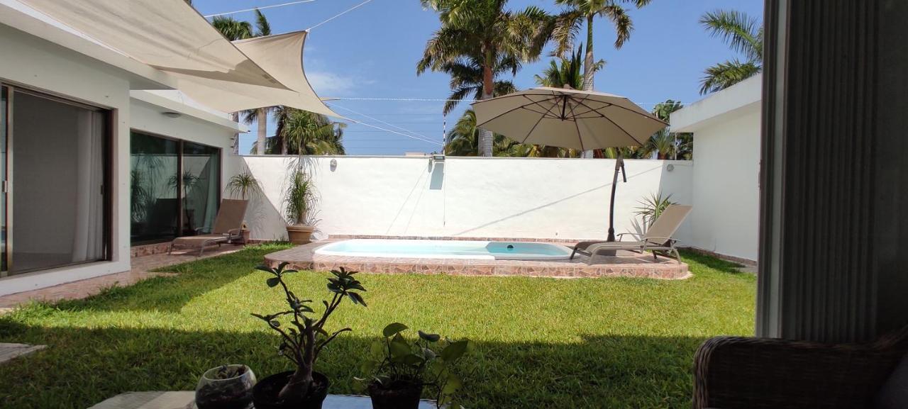 Casa Abril Cozzy Suites Канкун Экстерьер фото