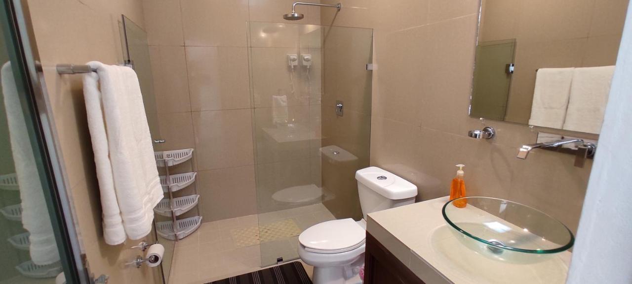 Casa Abril Cozzy Suites Канкун Экстерьер фото
